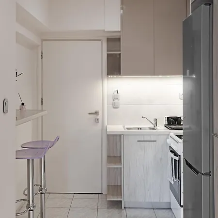 Appartement Luxury Beachfront In Modern, Spacious & Sea View Balcony *