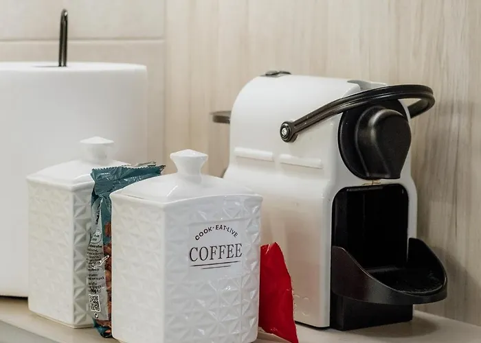 Апартаменты Luxury Beachfront In Modern, Spacious & Sea View Balcony *