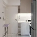Lägenhet Luxury Beachfront In Modern, Spacious & Sea View Balcony *