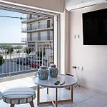Luxury Beachfront In Modern, Spacious & Sea View Balcony