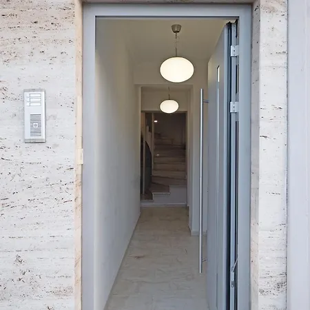 Appartement Kalamata Beachfront Apartment With Sea View *