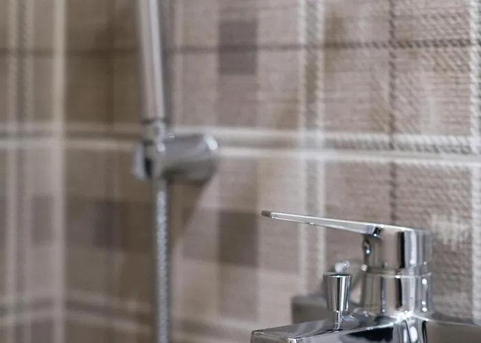 Luxury Beachfront In Modern, Spacious & Sea View Balcony