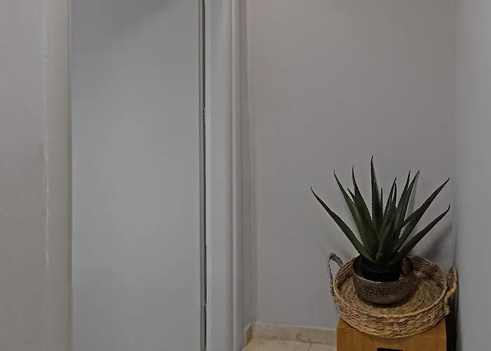 Luxury Beachfront In Modern, Spacious & Sea View Balcony Apartment Kalamata